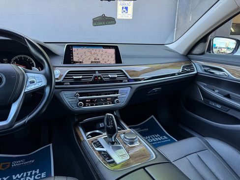 Used 2017 BMW 740i RWD image 22