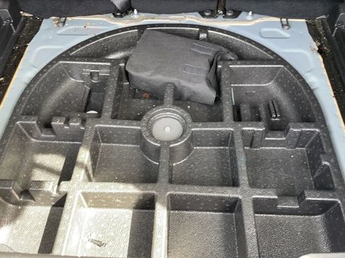 Used 2022 Jeep Renegade Latitude AWD/4WD image 36