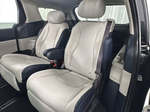 New 2026 Kia Carnival SX Prestige FWD image 12