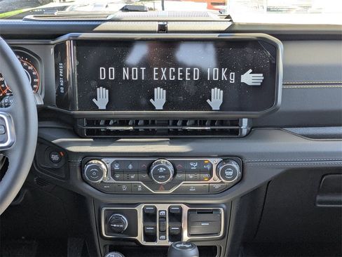 New 2026 Jeep Wrangler Sahara w/ Technology Group image 20