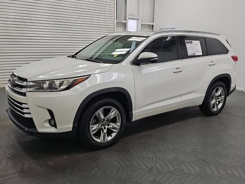 Used 2017 Toyota Highlander Limited FWD image 5