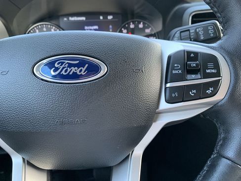 Used 2022 Ford Explorer XLT w/ Equipment Group 202A image 20