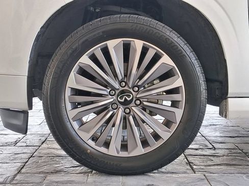 Used 2025 INFINITI QX80 Sensory AWD/4WD image 26