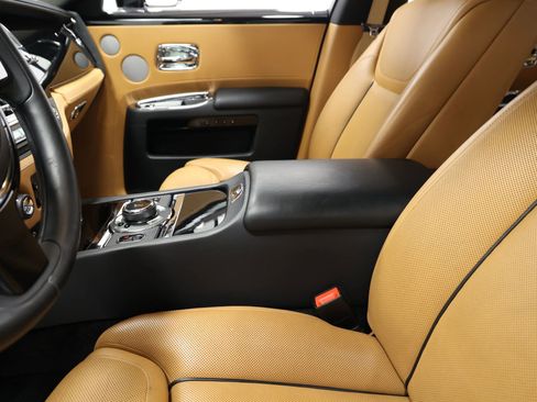 Used 2017 Rolls-Royce Ghost Series II Sedan 4D image 19