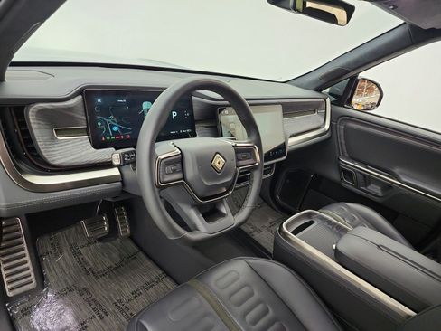 Used 2023 Rivian R1S Adventure AWD/4WD image 9
