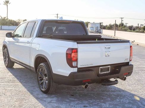 Used 2023 Honda Ridgeline Sport image 4
