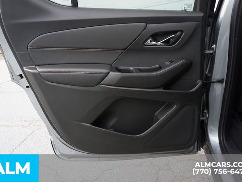 Used 2023 Chevrolet Traverse RS w/ LPO, Floor Liner Package FWD image 54