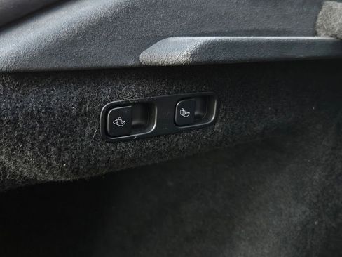 Used 2023 Tesla Model S image 33