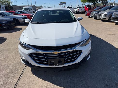 Used 2020 Chevrolet Malibu LT image 1