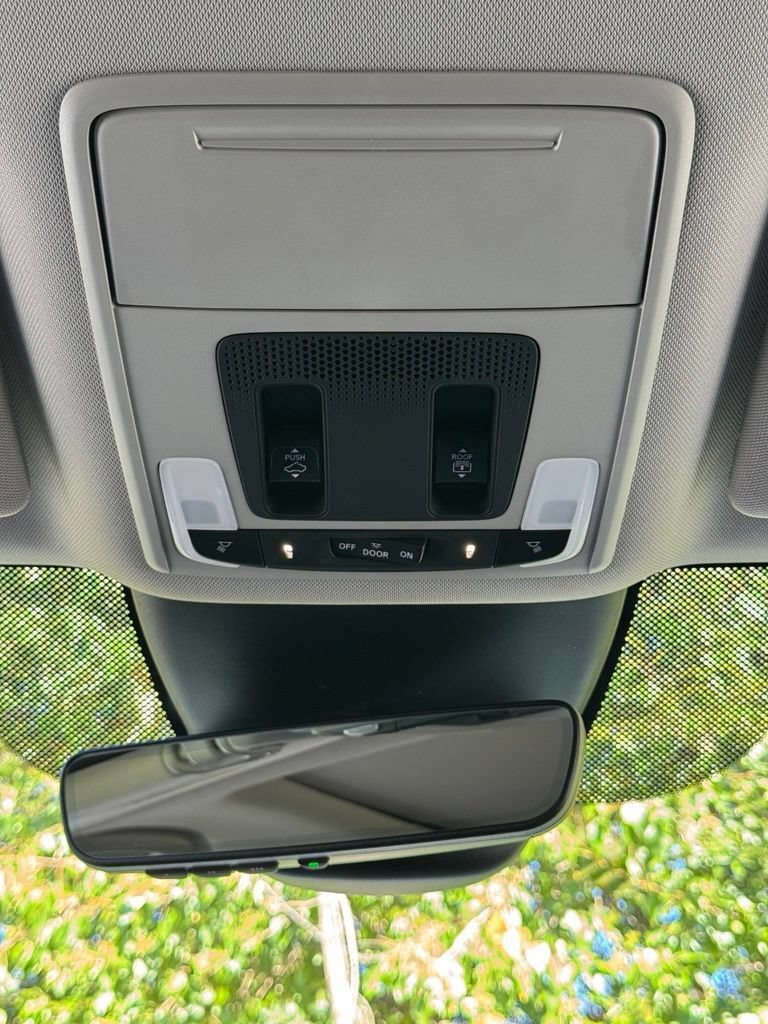 Certified 2023 Honda Pilot Touring image 21