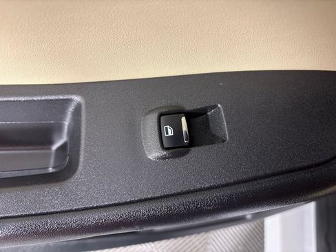 Used 2023 Ford Edge SE AWD/4WD image 46