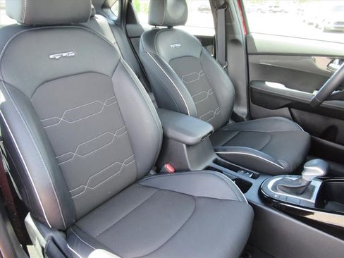 Used 2024 Kia Forte GT-Line FWD image 9