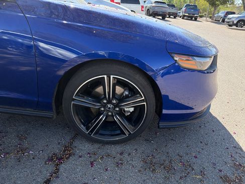Used 2023 Honda Accord Sport image 4