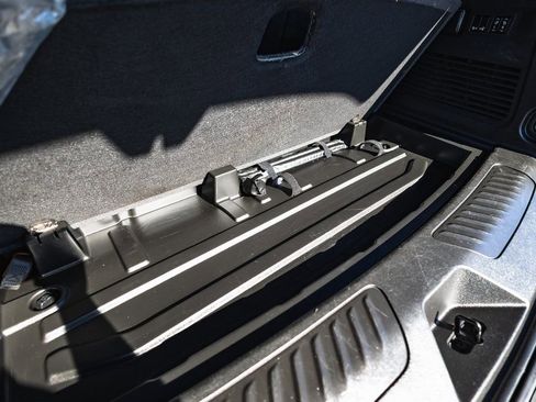 Used 2023 Chevrolet Tahoe LT w/ Luxury Package image 26