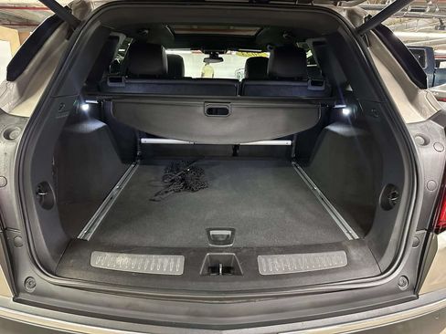 Used 2023 Cadillac XT5 Premium Luxury AWD/4WD image 11