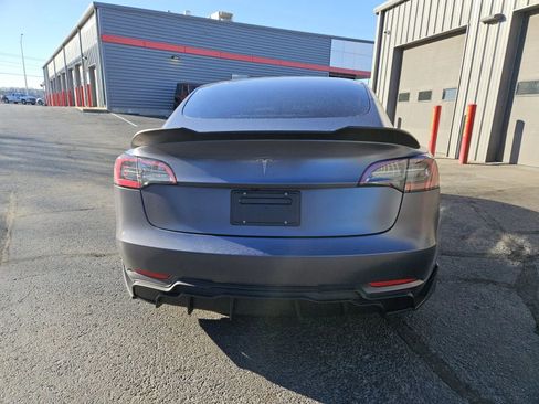 Used 2023 Tesla Model 3 Standard Range image 3