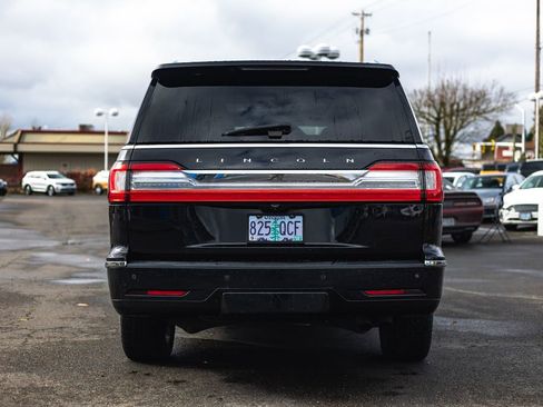 Used 2021 Lincoln Navigator L Reserve image 10