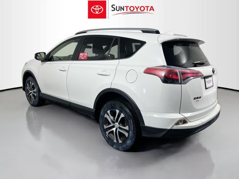 Used 2016 Toyota RAV4 LE FWD image 6
