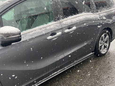 Used 2019 Honda Odyssey Touring image 2