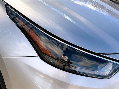 Used 2024 Toyota Highlander LE image 30