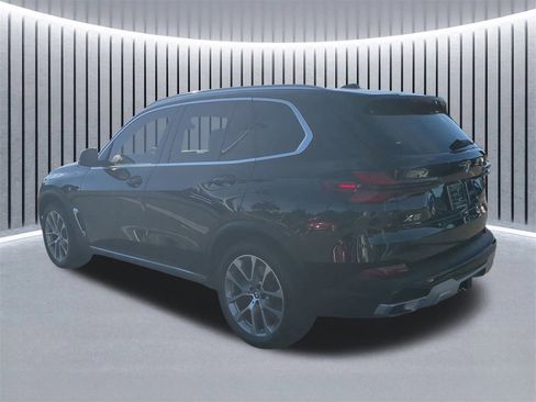 Certified 2024 BMW X5 sDrive40i w/ Premium Package image 7