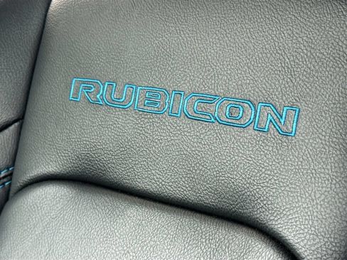 Used 2022 Jeep Wrangler Unlimited Rubicon 4xe w/ Cold Weather Group AWD/4WD image 22