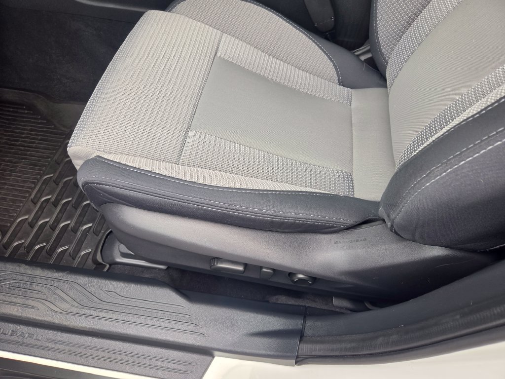 Used 2025 Subaru Outback Premium AWD/4WD image 18