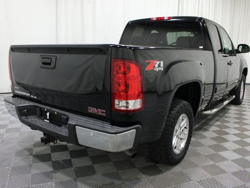 Used 2011 GMC Sierra 1500 SLE w/ Power Tech Package AWD/4WD image 25