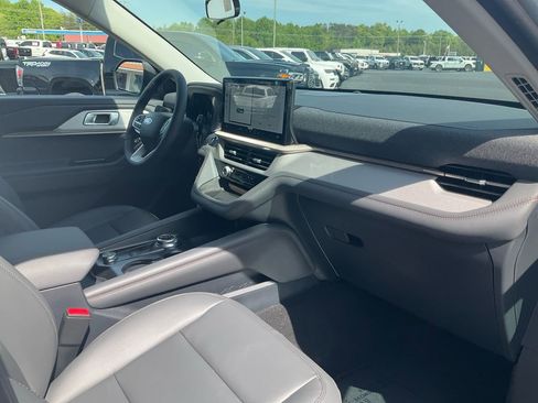 New 2026 Ford Explorer Active w/ Active Comfort Package RWD image 11