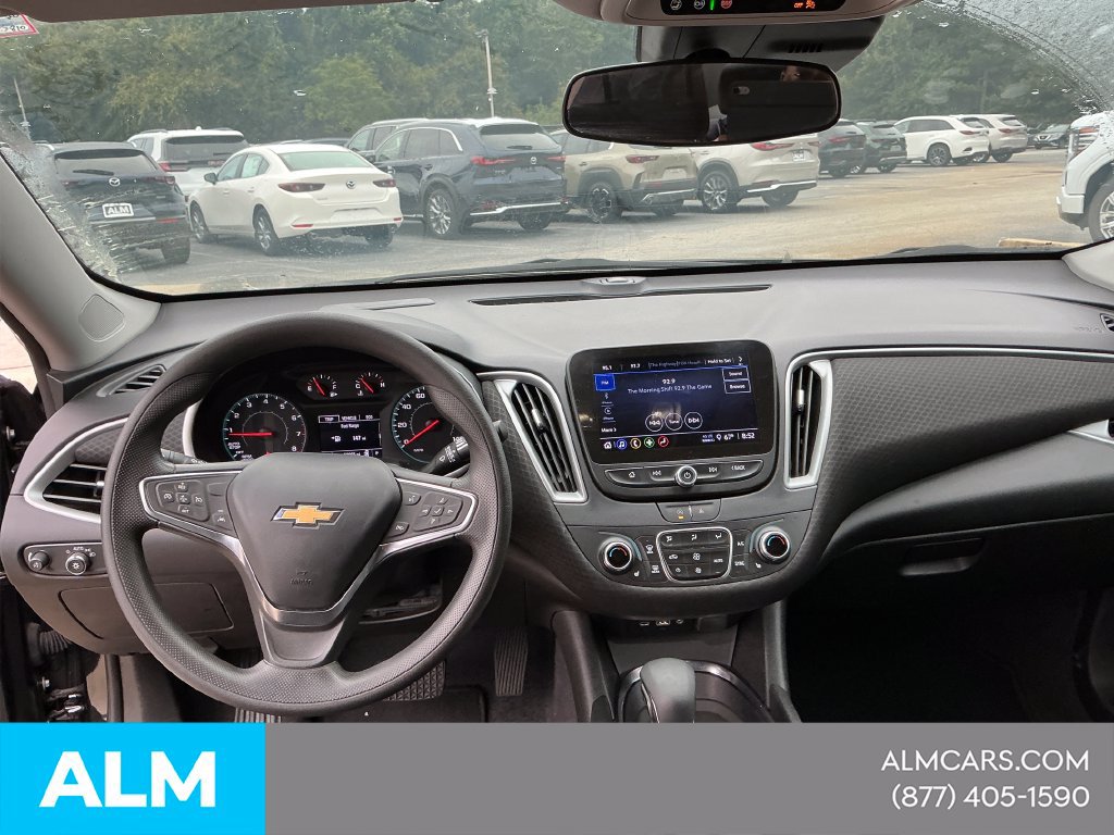 Used 2025 Chevrolet Malibu LT FWD image 15
