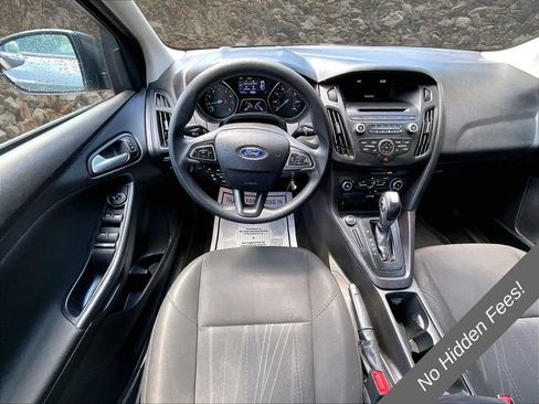 Used 2016 Ford Focus SE FWD image 5