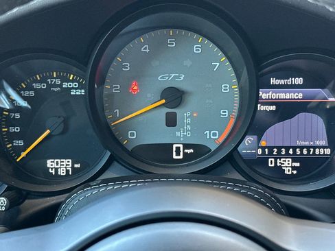Used 2018 Porsche 911 GT3 RWD image 30