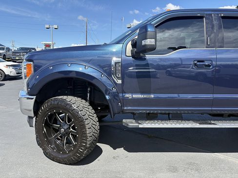 Used 2019 Ford F250 Lariat w/ Lariat Ultimate Package AWD/4WD image 12