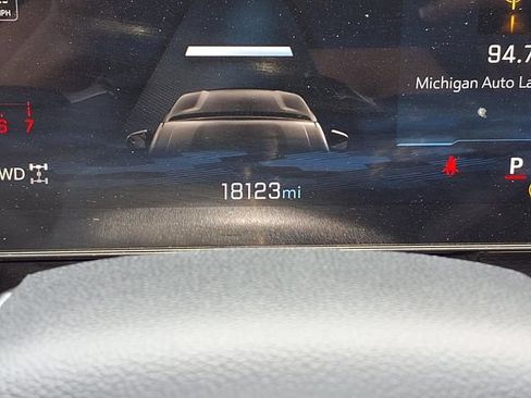 Used 2025 Chevrolet Equinox LT w/ Convenience Package II AWD/4WD image 17