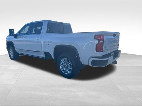 Used 2025 Chevrolet Silverado 3500 High Country w/ High Country Premium Package image 3