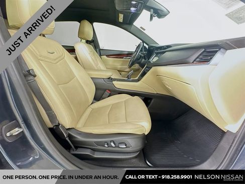 Used 2019 Cadillac XT5 Luxury FWD image 28