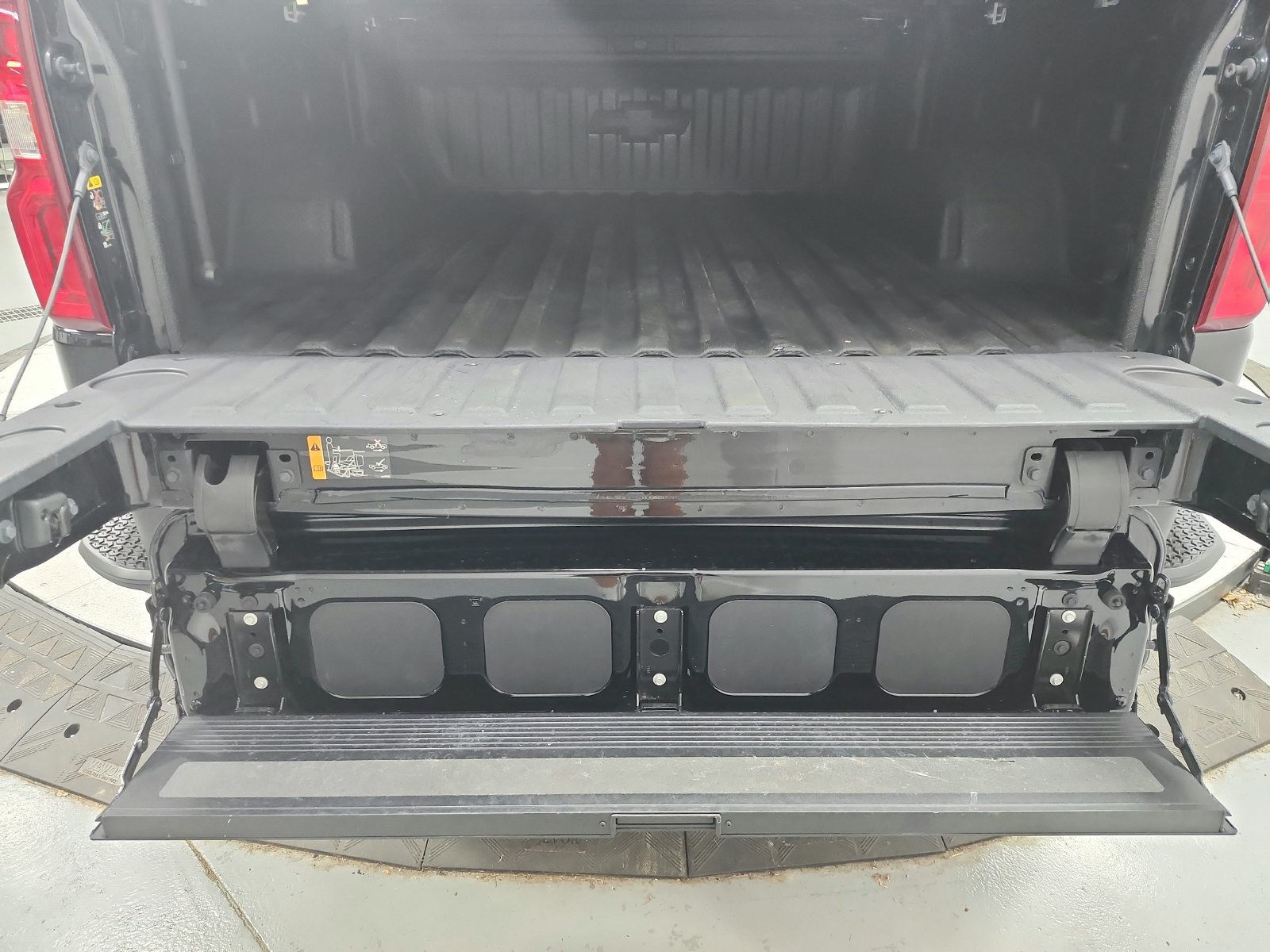 Used 2024 Chevrolet Silverado 1500 RST AWD/4WD image 47