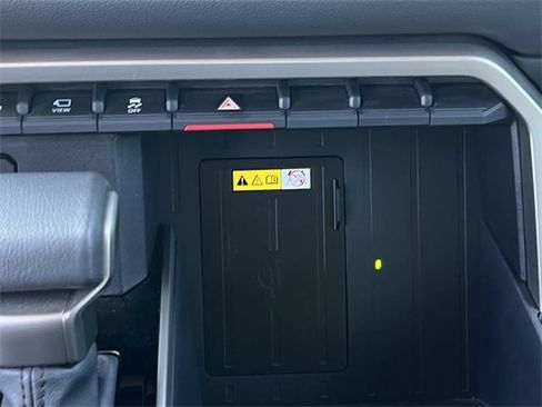 Used 2024 Toyota Tundra Limited image 21