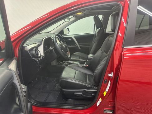 Used 2017 Toyota RAV4 XLE image 9