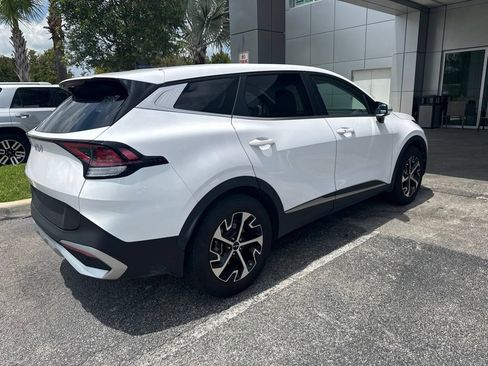 Used 2024 Kia Sportage EX FWD image 3