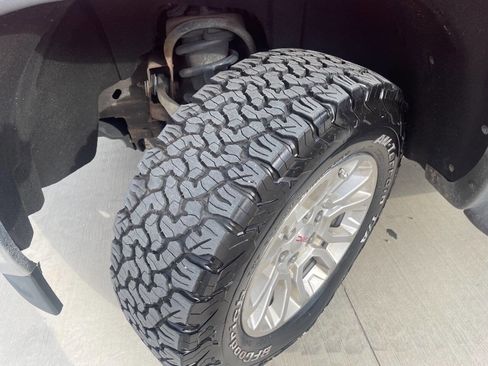 Used 2014 GMC Sierra 1500 SLE w/ SLE Value Package image 13