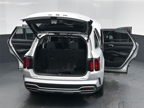 Used 2023 Kia Sorento EX image 29