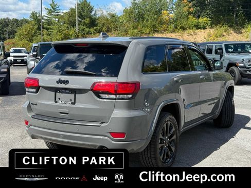 Certified 2019 Jeep Grand Cherokee Altitude AWD/4WD image 7