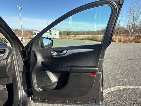 Used 2020 Ford Escape SEL image 17