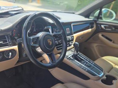 Used 2019 Porsche Macan w/ Premium Package Plus AWD/4WD image 13