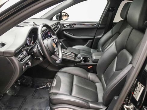 Certified 2022 Porsche Macan S AWD/4WD image 22