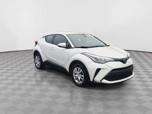 Used 2021 Toyota C-HR LE image 2