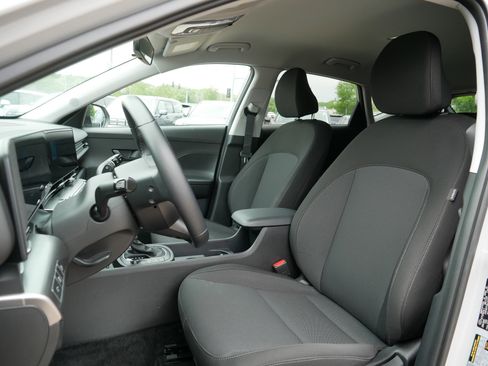 Certified 2026 Hyundai Kona SEL Sport AWD/4WD image 14