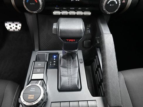 Used 2024 Toyota Tacoma TRD Sport image 25