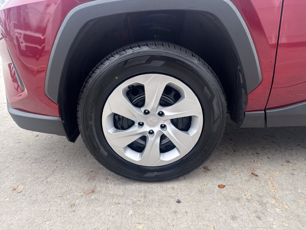 Certified 2025 Toyota RAV4 LE AWD/4WD image 26